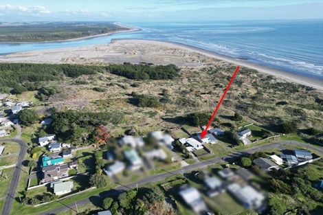 Photo of property in 20 Mack Street, Foxton Beach, Foxton, 4815