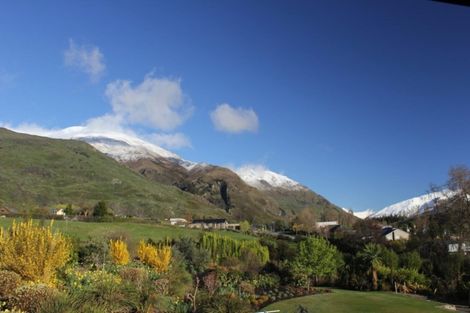 Photo of property in 5 Hollyhock Lane, Wanaka, 9305