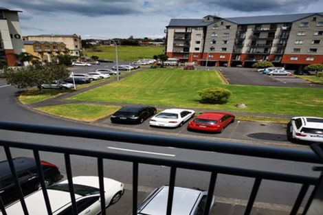 Photo of property in 2b/8 Crown Lynn Place, New Lynn, Auckland, 0600