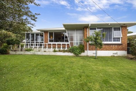 Photo of property in 2 Hood Place, Spotswood, New Plymouth, 4310