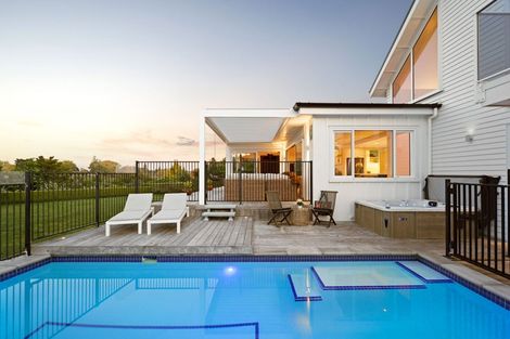 Photo of property in 124a Beerescourt Road, Beerescourt, Hamilton, 3200