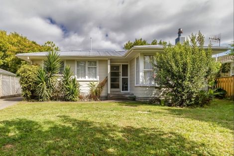 Photo of property in 74 Lipscombe Crescent, Havelock North, 4130