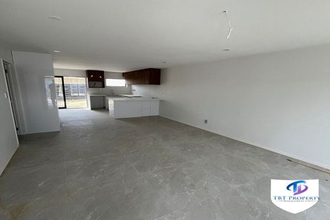 Photo of property in 14 Jenkins Place, Manurewa East, Auckland, 2102