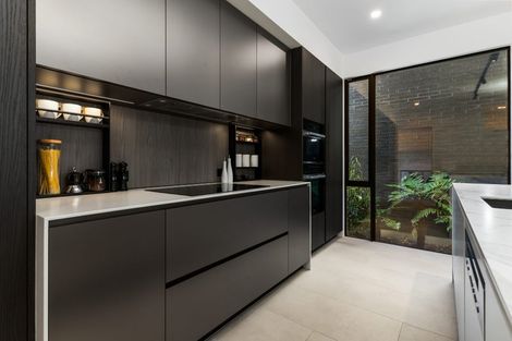 Photo of property in 9 Hewitts Road, Merivale, Christchurch, 8014