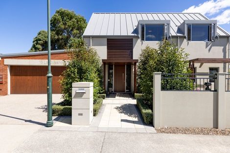 Photo of property in 16 Le Quesnoy Place, Cambridge, 3434