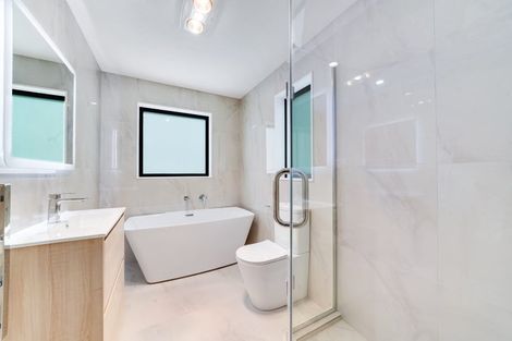 Photo of property in 180 Clevedon Road, Papakura, 2110