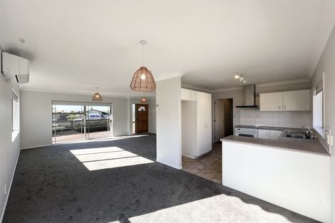 Photo of property in 48 Bodi Place, Te Atatu South, Auckland, 0610