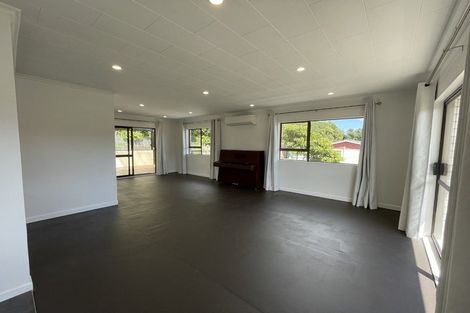 Photo of property in 37 Herekawe Drive, Spotswood, New Plymouth, 4310