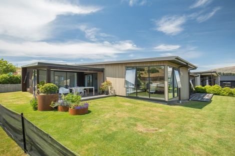 Photo of property in 27 Matipo Street, Wanaka, 9305