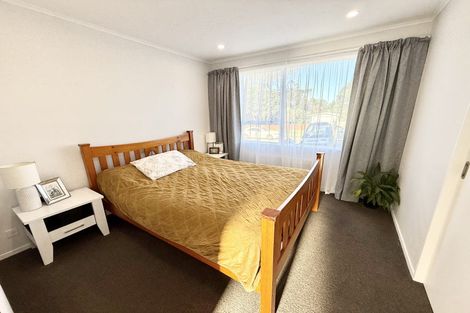 Photo of property in 43 Cleat Street, Whitby, Porirua, 5024