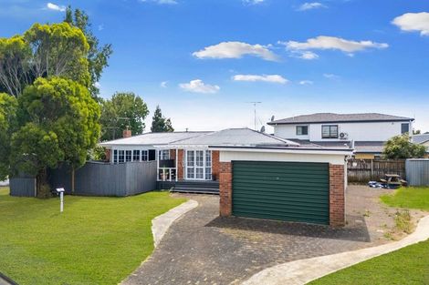 Photo of property in 43 Hallberry Road, Mangere East, Auckland, 2024