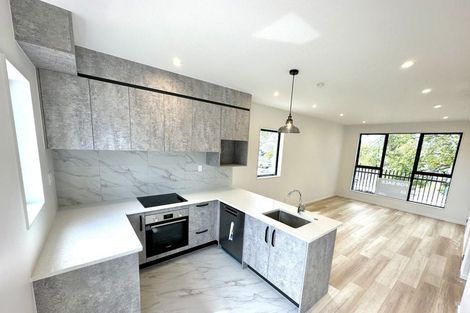 Photo of property in 4a/148 Lincoln Road, Henderson, Auckland, 0610