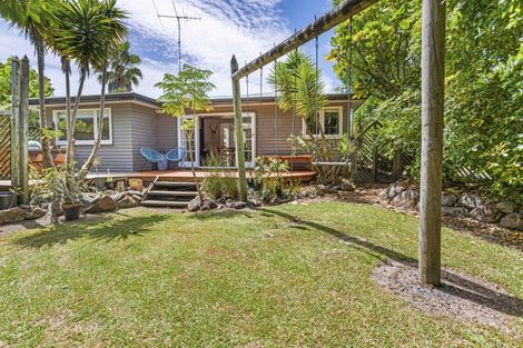 Photo of property in 37 Haruru Falls Road, Haruru, 0204