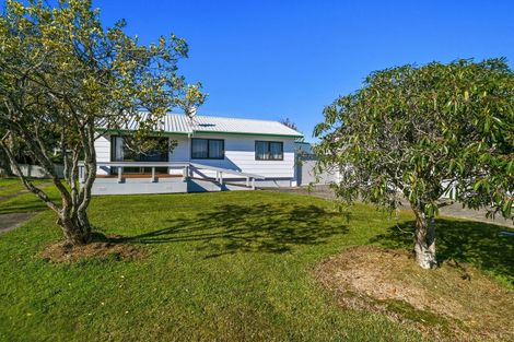 Photo of property in 14 Charles Road, Hannahs Bay, Rotorua, 3010