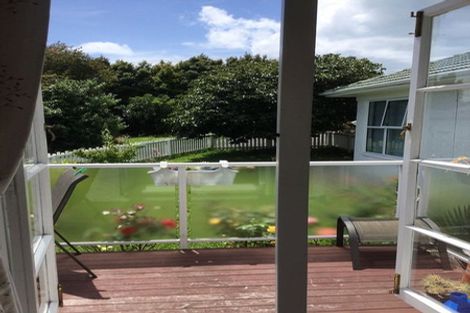 Photo of property in 1/189 Lake Road, Belmont, Auckland, 0622