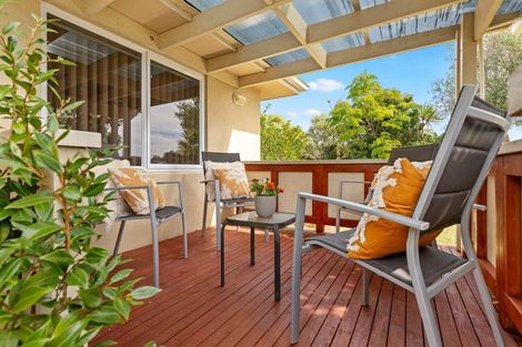 Photo of property in 2 Gibson Place, Papamoa Beach, Papamoa, 3118