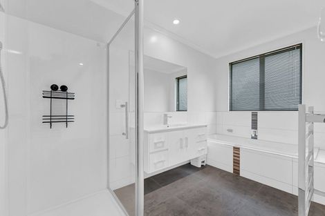 Photo of property in 1 Helenvale Crescent, Pokeno, 2402