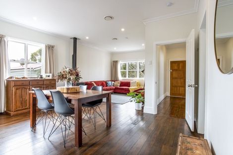 Photo of property in 43 Awaroa Road, Helensville, 0800