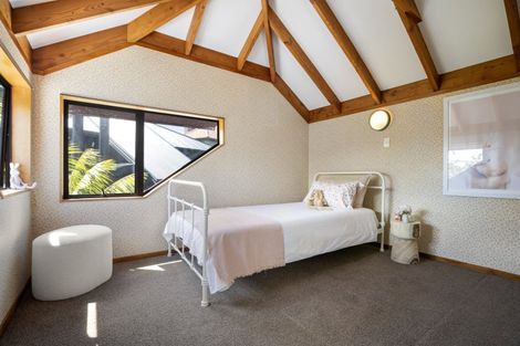 Photo of property in 62 Wairoa Road, Narrow Neck, Auckland, 0624