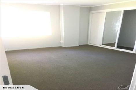 Photo of property in 121 Ennis Avenue, Pakuranga Heights, Auckland, 2010