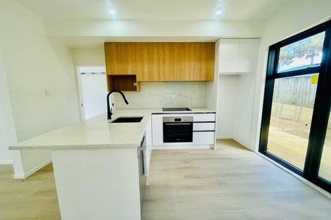 Photo of property in 9a Rountree Place, Conifer Grove, Takanini, 2112