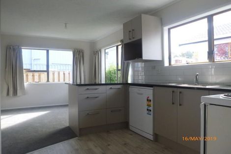Photo of property in 2/54 Stanaway Street, Hillcrest, Auckland, 0627