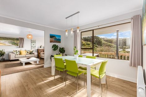 Photo of property in 34 Exploration Way, Whitby, Porirua, 5024