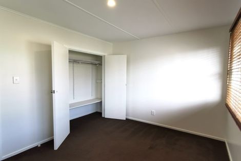 Photo of property in 31 Beaubank Road, Kelston, Auckland, 0602