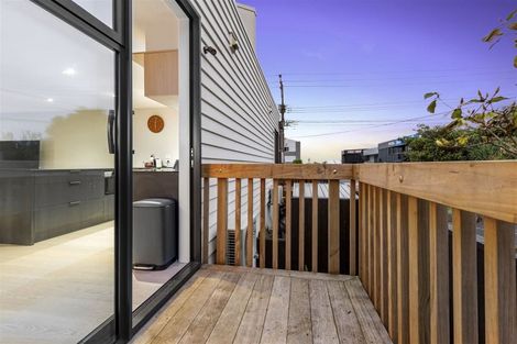 Photo of property in 174b Archers Road, Glenfield, Auckland, 0629