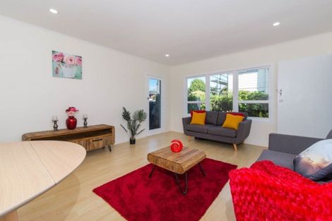 Photo of property in 56 Butterworth Drive, Glendene, Auckland, 0602