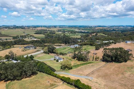 Photo of property in 72 Pebble Brook Road, Waitoki, 0994
