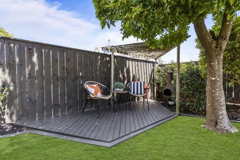 Photo of property in 98 Bleakhouse Road, Howick, Auckland, 2014