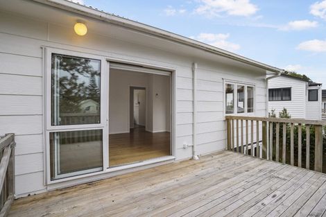 Photo of property in 88 Kelman Road, Kelston, Auckland, 0602