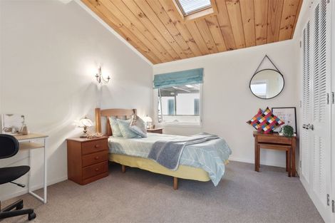 Photo of property in 66 Mcbreen Avenue, Northcote, Auckland, 0627