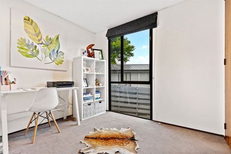 Photo of property in 2/22 Starforth Place, Henderson, Auckland, 0612