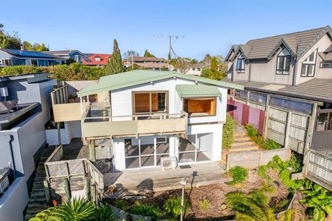 Photo of property in 6 Aries Place, Kawaha Point, Rotorua, 3010