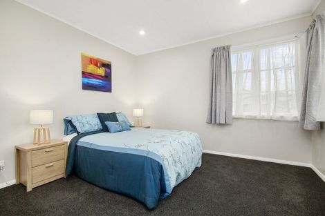 Photo of property in 19 Kowhai Avenue, Ebdentown, Upper Hutt, 5018