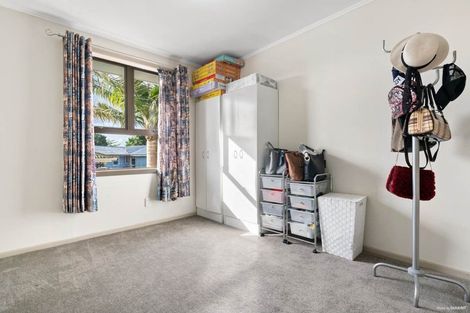 Photo of property in 102 Marne Road, Papakura, 2110