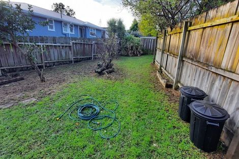 Photo of property in 142 Edgewater Drive, Pakuranga, Auckland, 2010