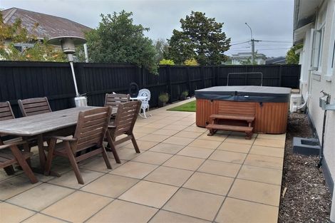 Photo of property in 30 Gamblins Road, Saint Martins, Christchurch, 8022