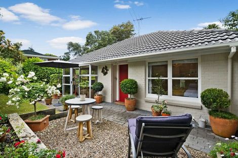 Photo of property in 1/20 Saint Peters Street, Northcote, Auckland, 0627