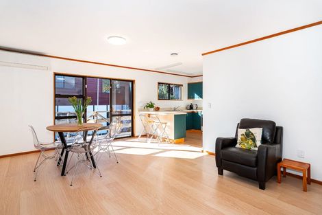 Photo of property in 10a Mersey Street, Island Bay, Wellington, 6023