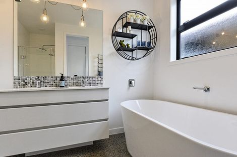 Photo of property in 44a Taikata Road, Te Atatu Peninsula, Auckland, 0610