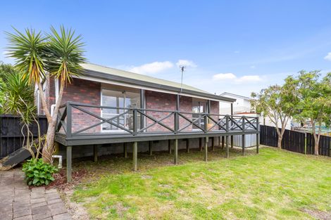 Photo of property in 182 Waimumu Road, Massey, Auckland, 0614