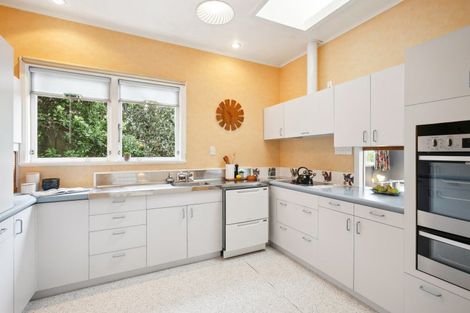 Photo of property in 1a Trelissick Crescent, Ngaio, Wellington, 6035