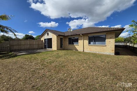 Photo of property in 11 Richfield Crescent, Westgate, Auckland, 0614