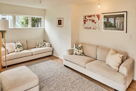 Photo of property in 39 Cluny Road, Plimmerton, Porirua, 5026