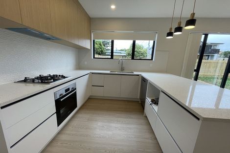 Photo of property in 30a Lowtherhurst Road, Massey, Auckland, 0614