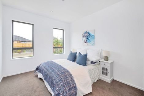 Photo of property in 3/27 Dida Park Drive, Kumeu, 0810