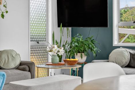 Photo of property in 2/155 Verbena Road, Birkdale, Auckland, 0626